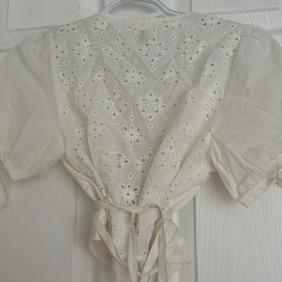 Eyelet mini wrap cotton shirt - Picture 5 of 5